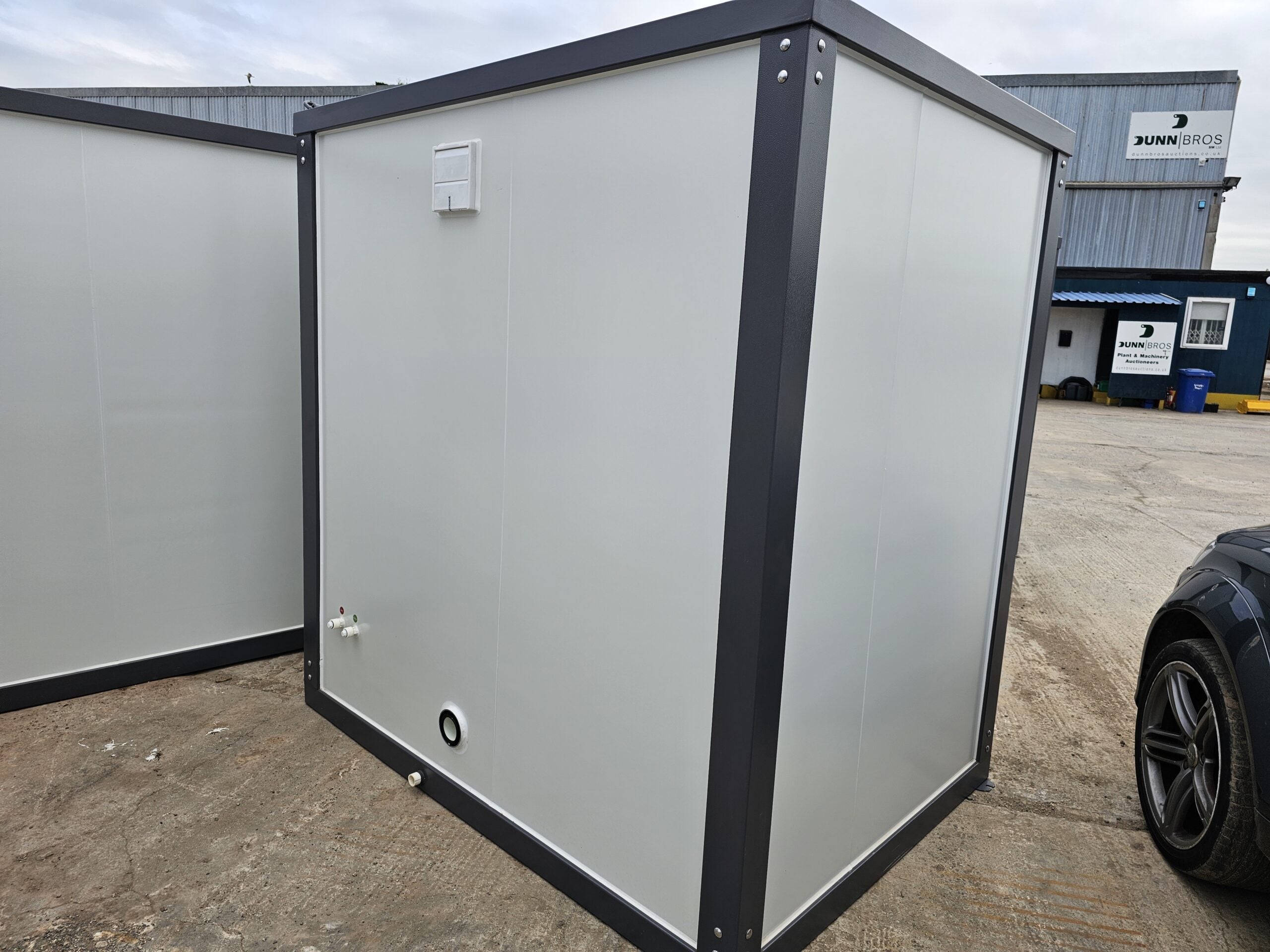 Sanitário Portátil com Chuveiro