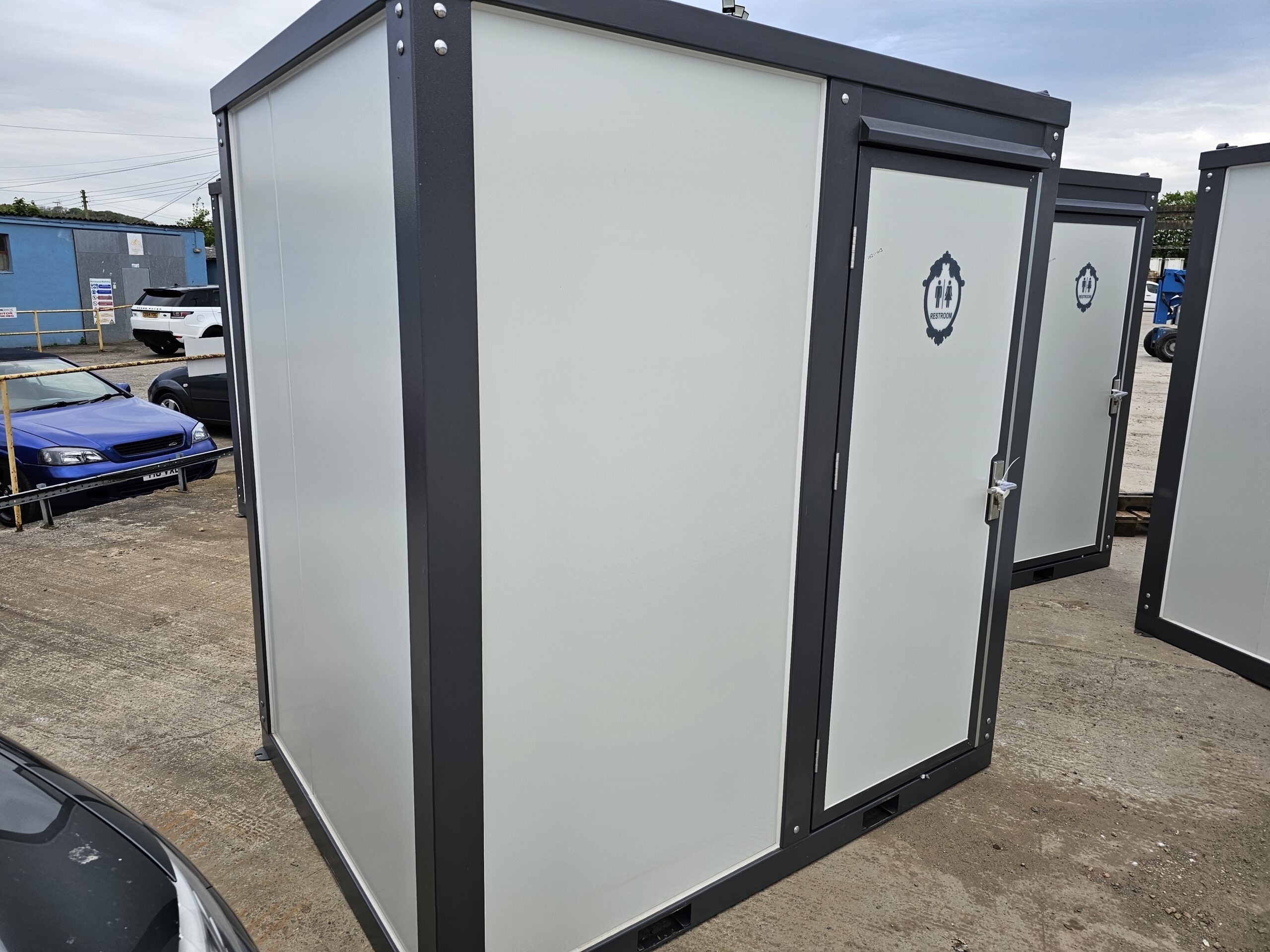 Sanitário Portátil com Chuveiro