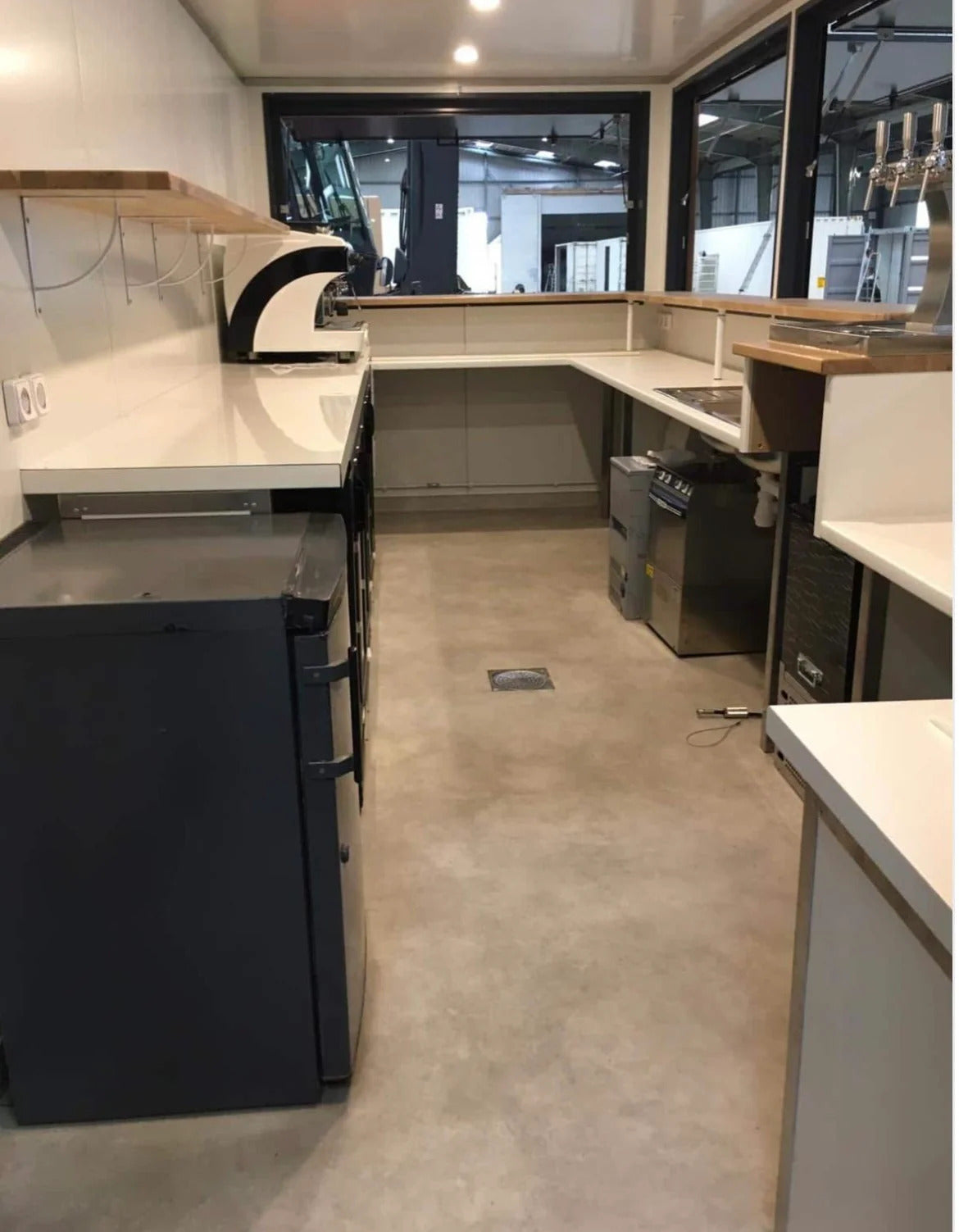 Contentor Cafetaria/Bar 20 Pés – Espaço Gastronómico