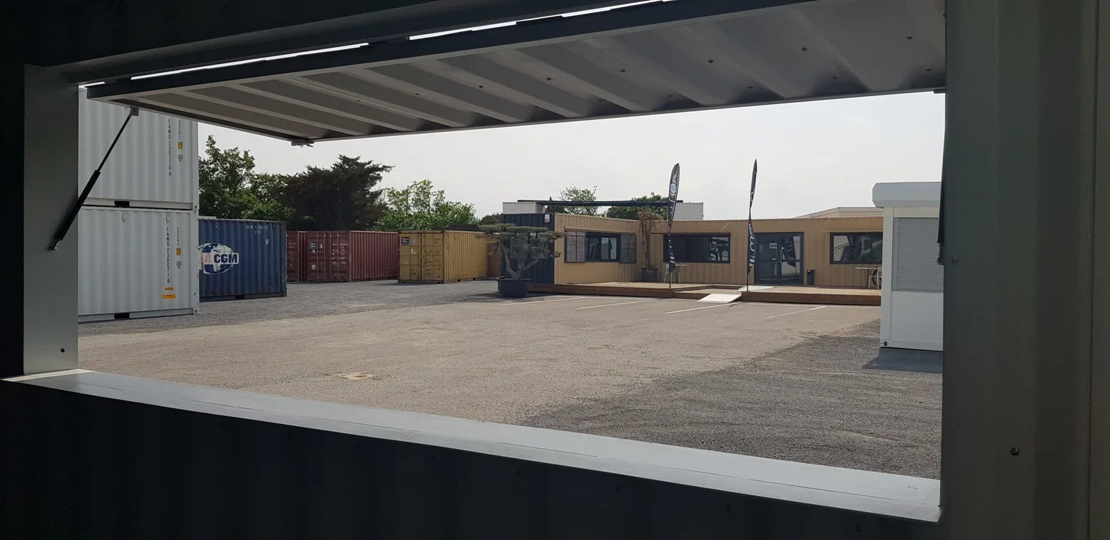 Contentor Bar 40′ em Madeira