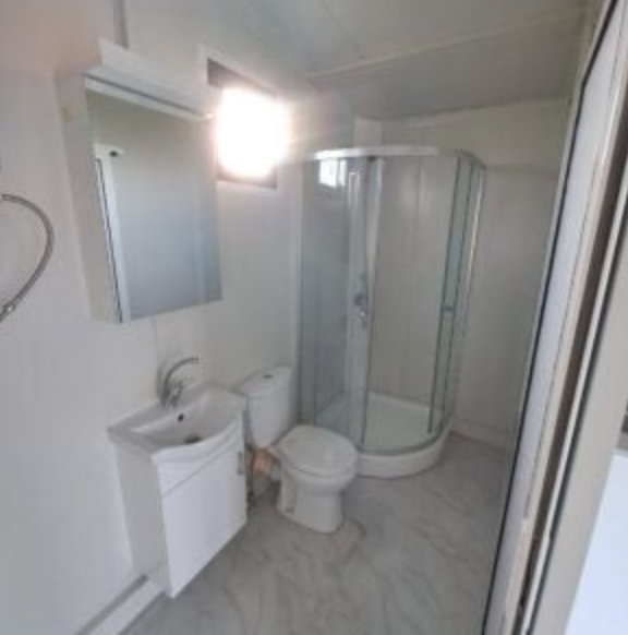 Bungalow Mobilado – Chalet com Jardim de 28 m²