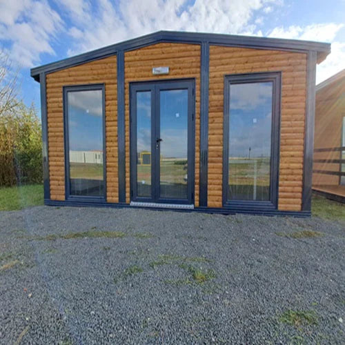 Bungalow Mobilado – Chalet com Jardim de 28 m²